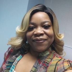 Meet your Posher, Lynay